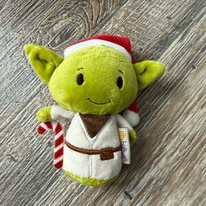 Hallmark Itty Bitty Star Wars Yoda Plush
